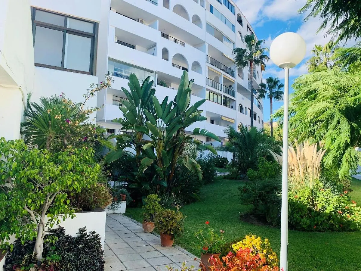 Апартаменты Walking Distance To Beach Torreblanca Rio Sol Фуэнхирола
